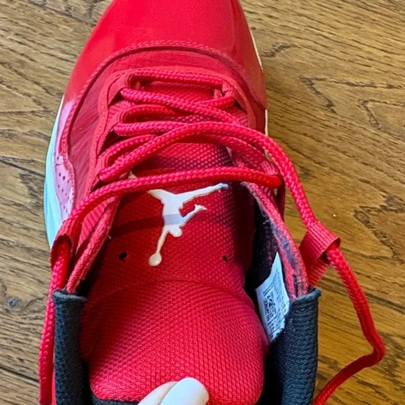 Nike Air Jordan 11 Mids Red size 11 like new - Picture 15 of 16